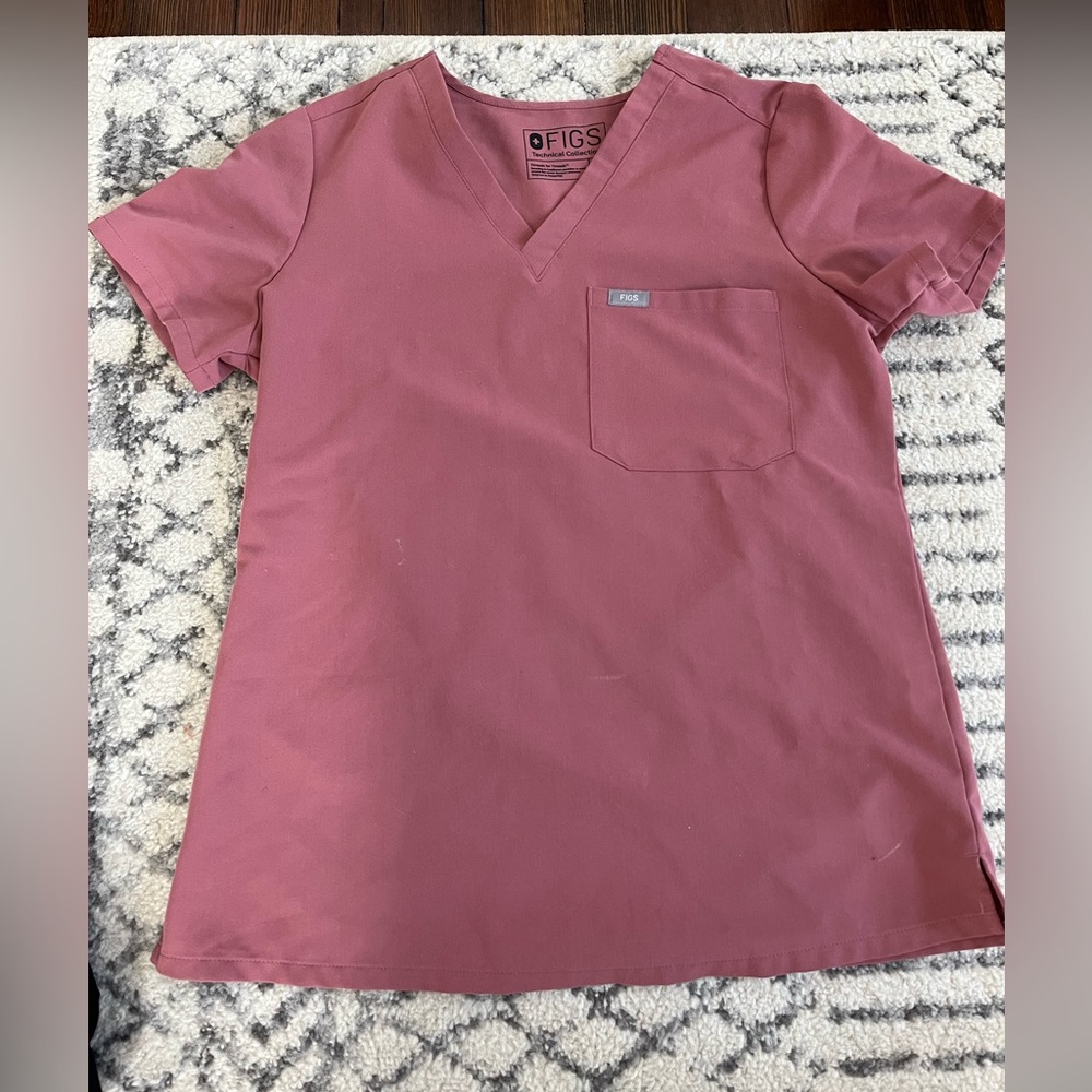 FIGS Catarina One Pocket Scrub Top